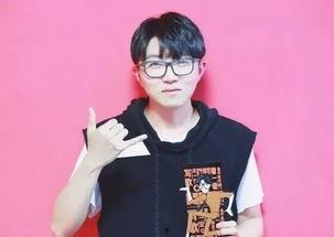 娱乐吃瓜君毛不易,从“娱乐吃瓜君”到音乐才子，他的蜕变之路